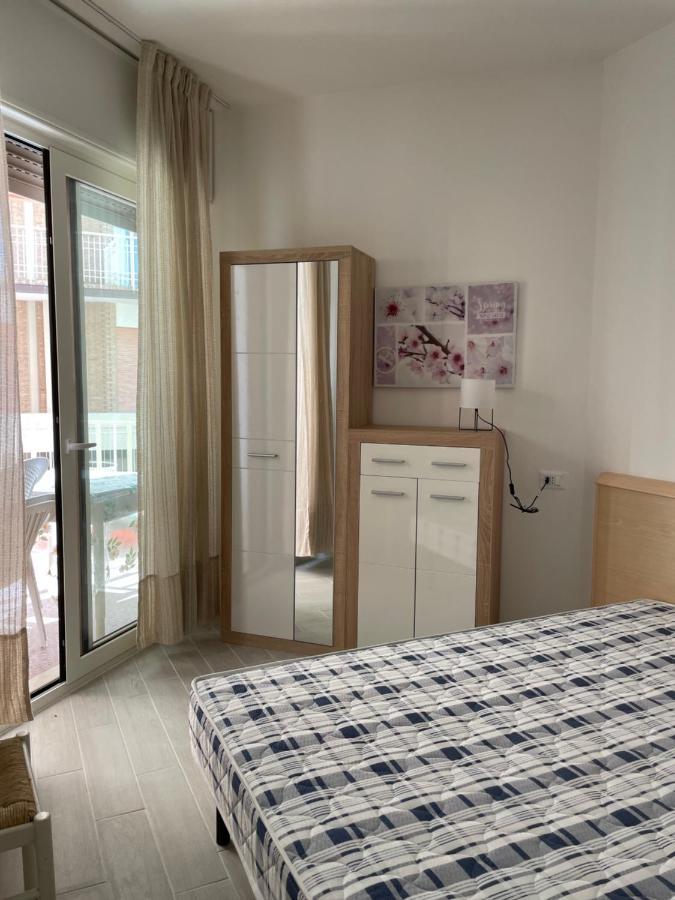 Residence Apollo - Walterigato Apartments Solo Per Famiglie Lido di Jesolo Buitenkant foto