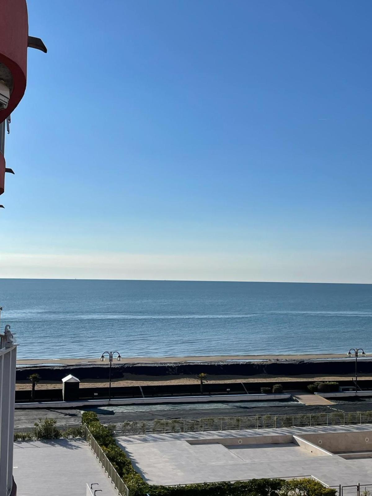 Residence Apollo - Walterigato Apartments Solo Per Famiglie Lido di Jesolo Buitenkant foto