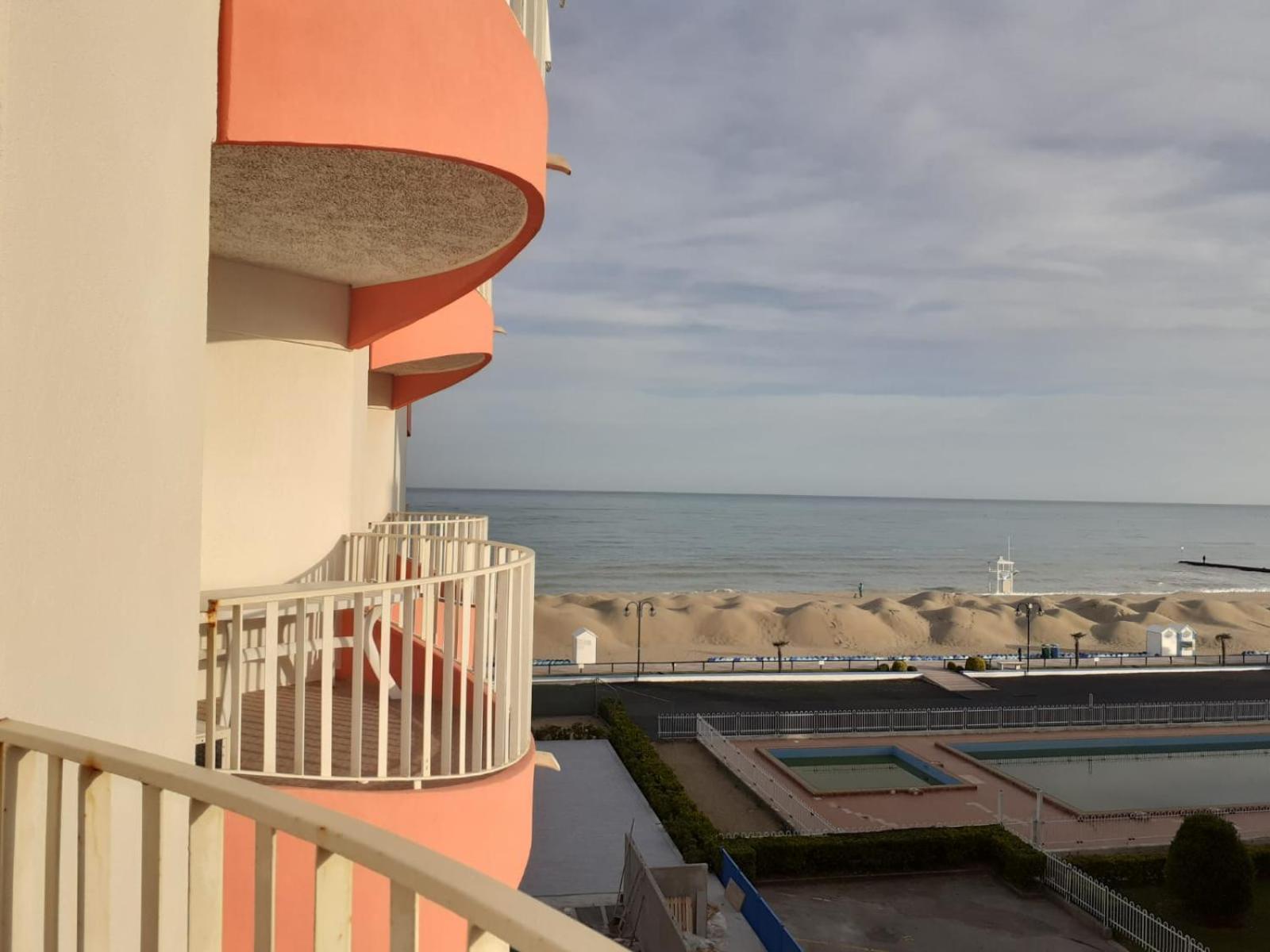Residence Apollo - Walterigato Apartments Solo Per Famiglie Lido di Jesolo Buitenkant foto