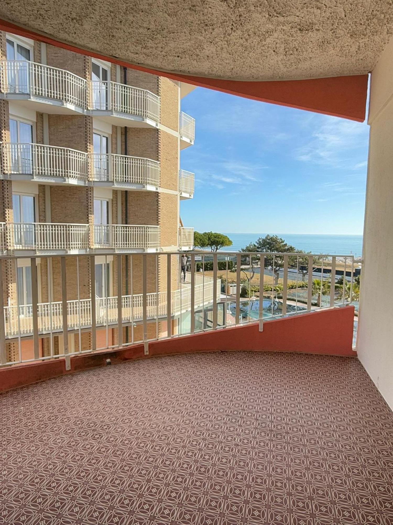 Residence Apollo - Walterigato Apartments Solo Per Famiglie Lido di Jesolo Buitenkant foto